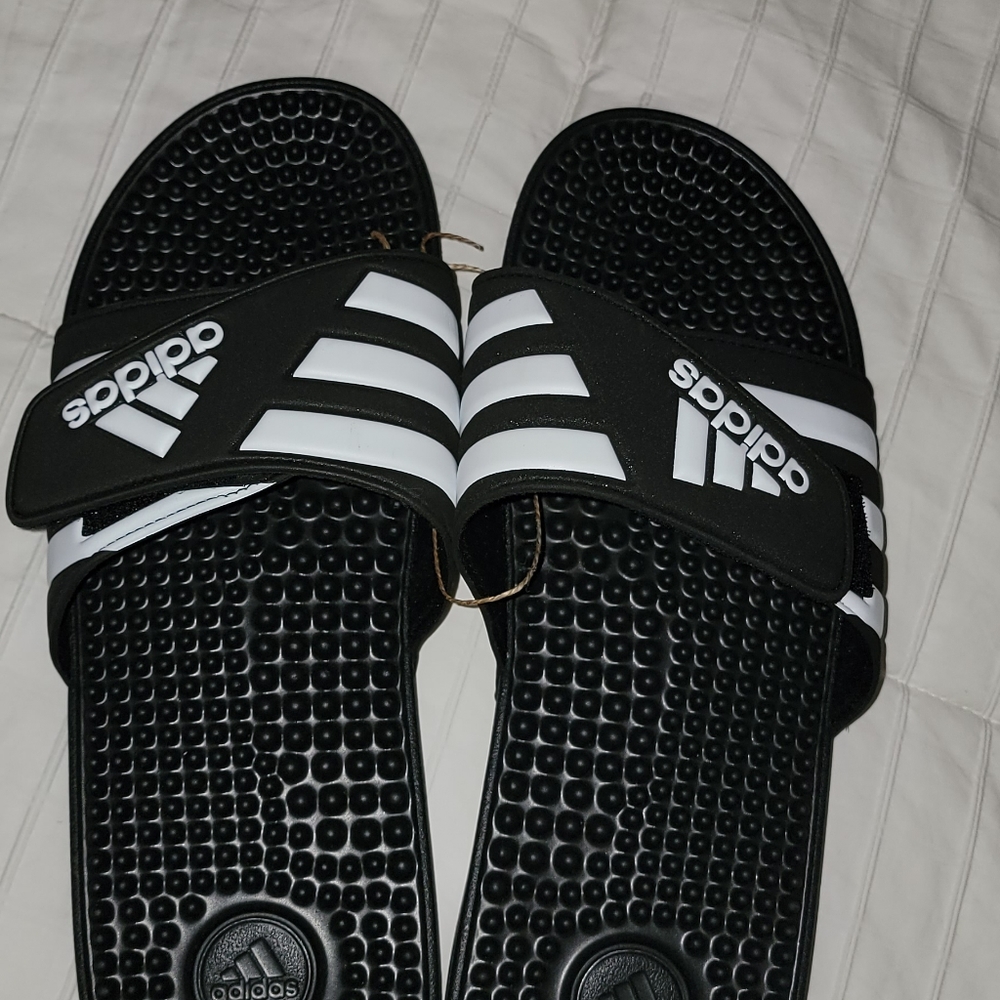 Men adidas flip flop.